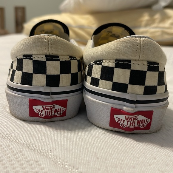 Youth Checkered Vans - Picture 2 of 5
